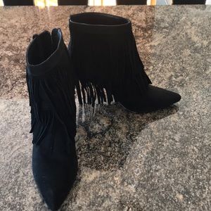 Nine West size 9 black suede fringe boots